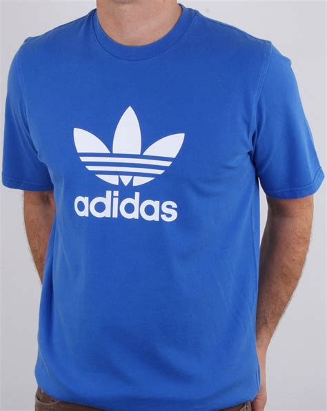 Blaue adidas T